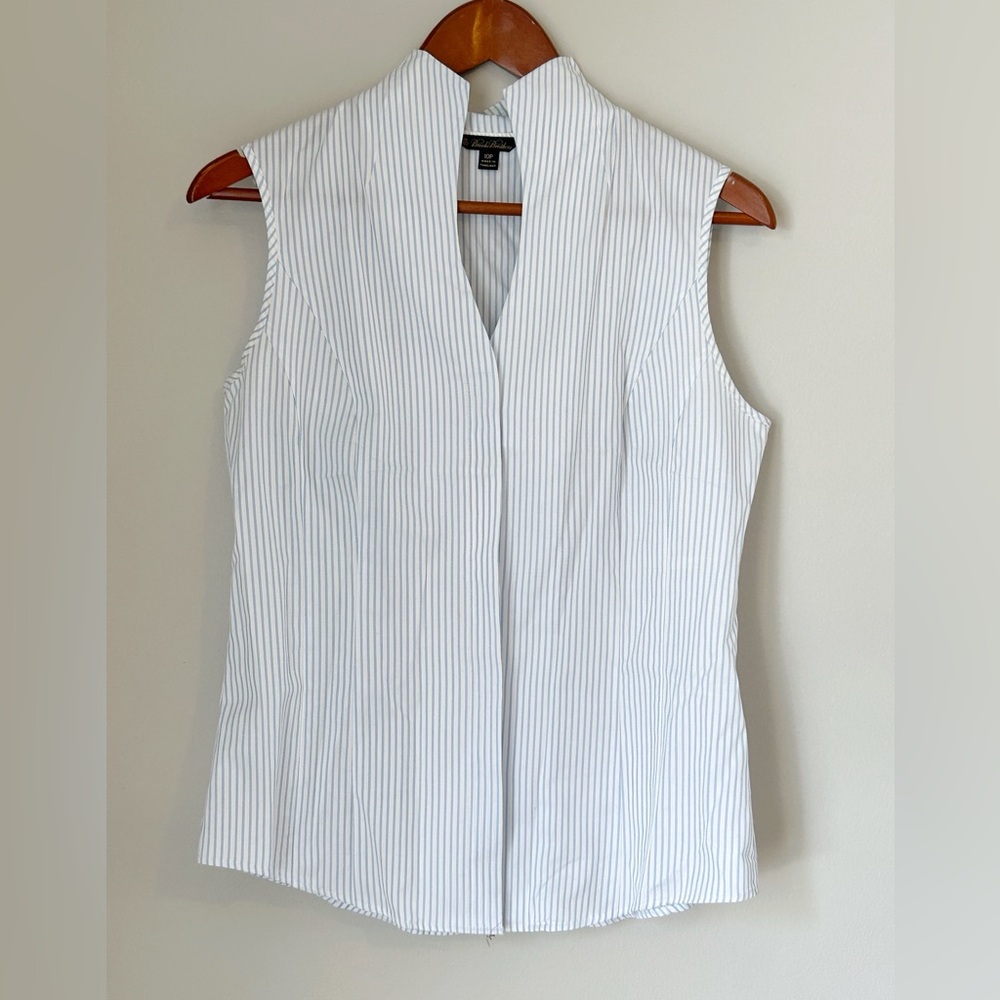 Women’s Brooks Brothers White and Blue Striped Sleeveless Blouse 10P Petite